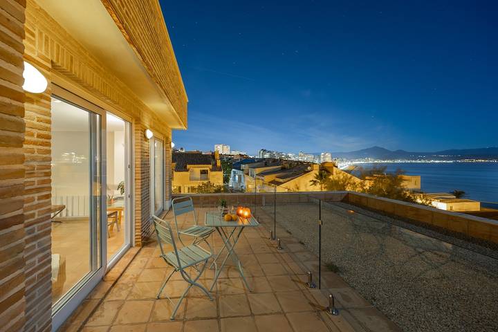 Villa pour 12 personnes, avec piscine et jardin, adapté aux familles à Alicante - 4