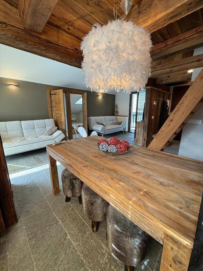 Chalet pour 6 personnes, avec Balcon ainsi que Jacuzzi et Terrasse dans Breuil