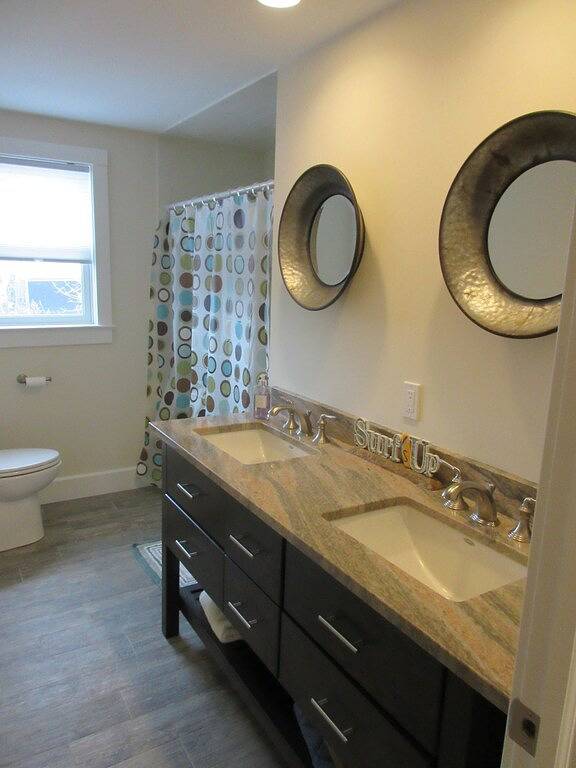 Amagansett Beach House-Spaziergang zum Meer und Bay-4bdr-2 1 / 2bath-9 Personen in Napeague, North Fork