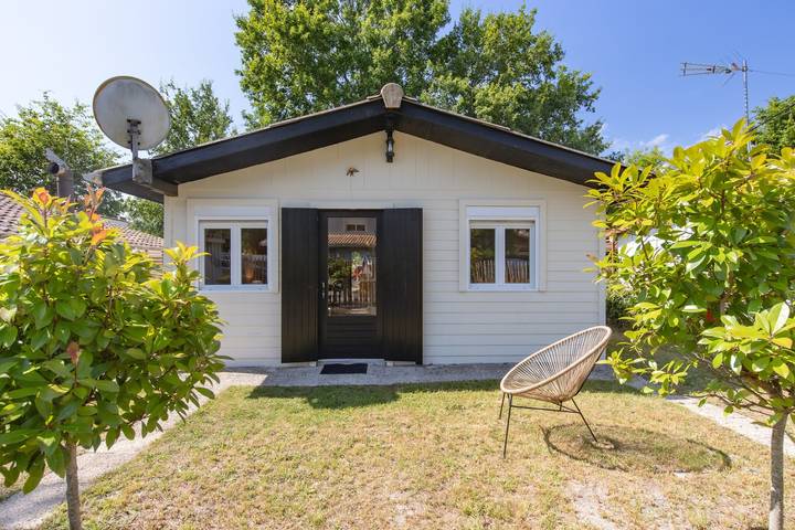 Ferienhaus für 4 Personen, mit Balkon und Seeblick - 1