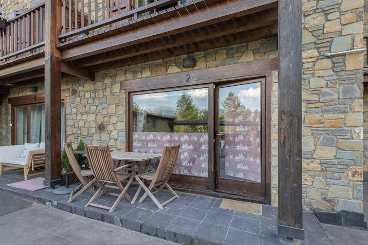 Ferienhaus 'Can Vall Bellver' mit Bergblick, privater Terrasse, Wlan in Bellver de Cerdanya, Katalanische Pyrenäen
