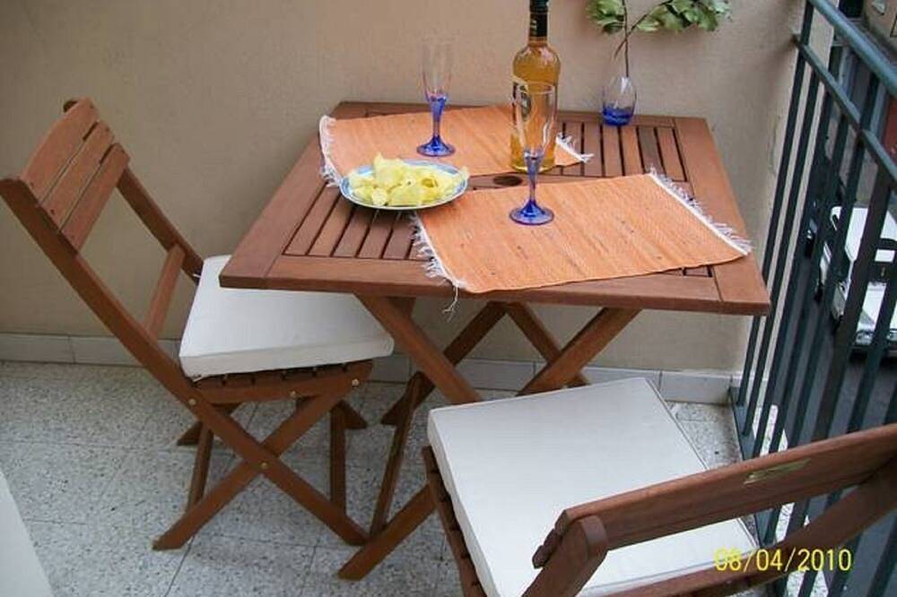 Entire apartment, Downtown, Air-conditioned and Coquet-15 mn walk from the beaches in Ajaccio, Ajaccio region