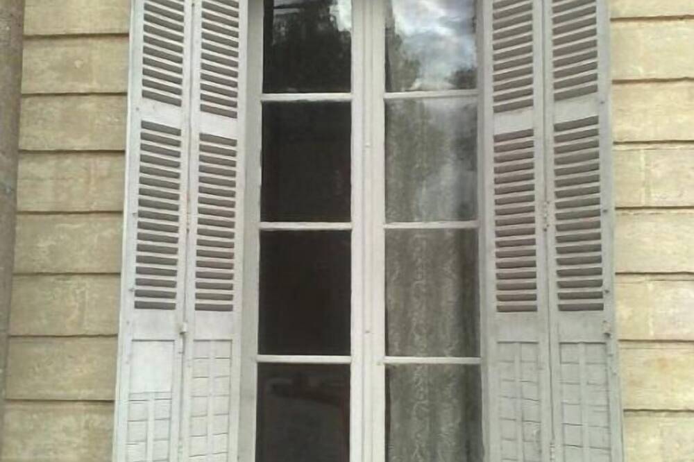 Château de Bressey & its Orangery in Bressey-sur-Tille, Región de Dijon
