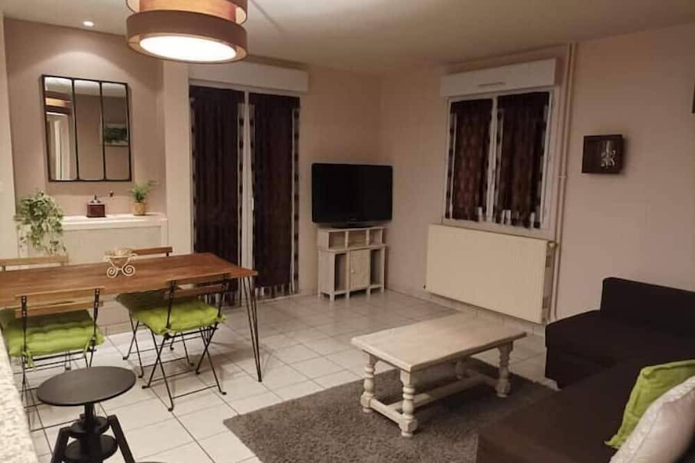 Appartement entier, Ecully, appartement au calme de 50m². in Écully, Lyon et ses environs
