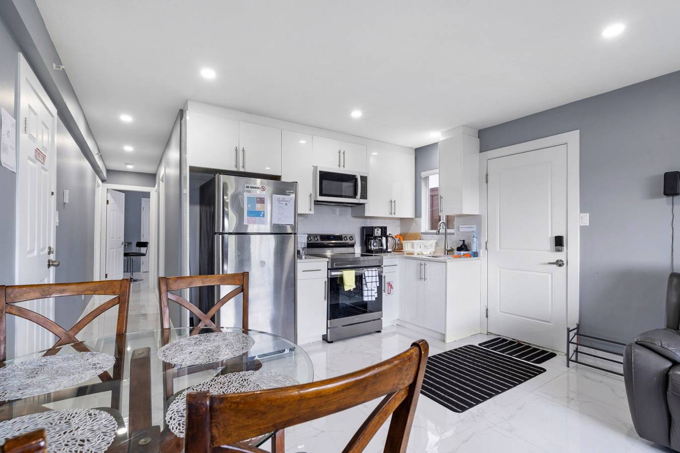 Cozy 3Br Basement Suite | Near Fraser River in Vancouver, Columbia Britannica