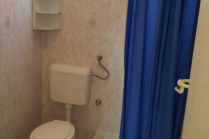 Ganze Wohnung, 2-Zimmer-Ferienwohnung mit Terrasse und Meerblick Posedarje, Novigrad in Novigradsko More, Zadar