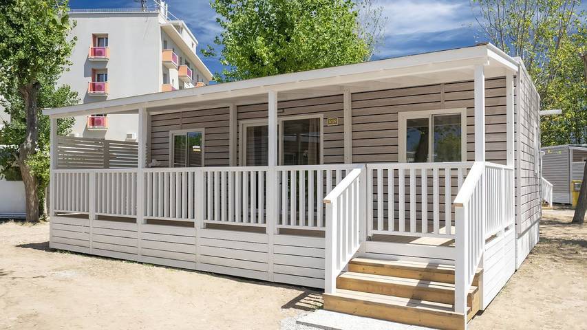 Bungalow per 6 persone, con piscina e terrazza a Rimini