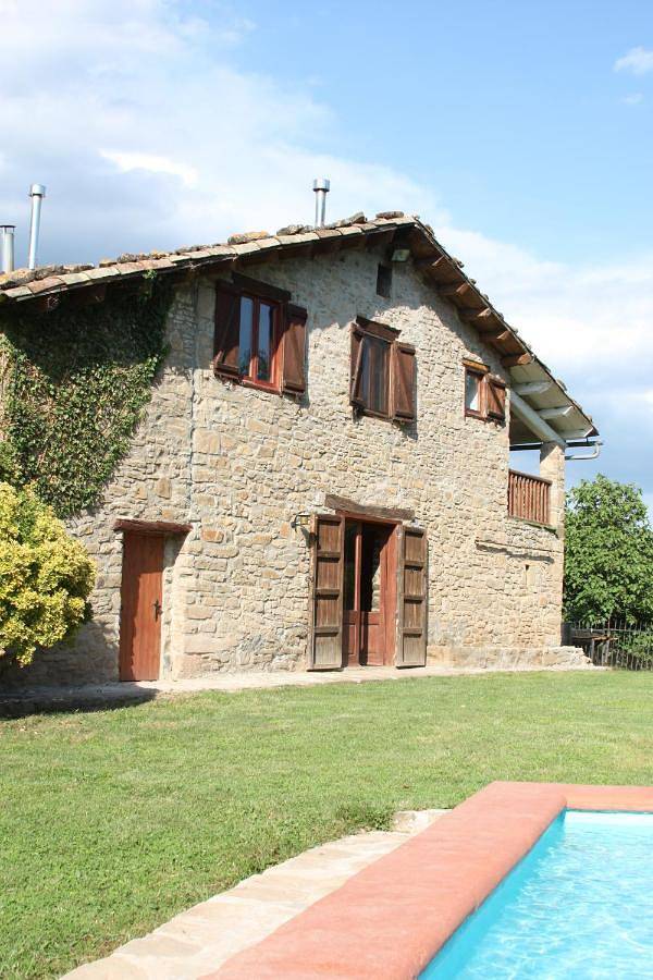 Casa de vacaciones para 20 personas, con piscina además de vistas y jardín, Se admiten mascotas en Berguedà - 2
