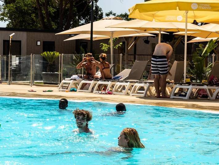 Camping Les Cottages de Perpignan - Habitación 2 personas - Hotel Formula 2 Personas Aire Acondicionado + TV in Pia, Costa mediterránea (Francia)