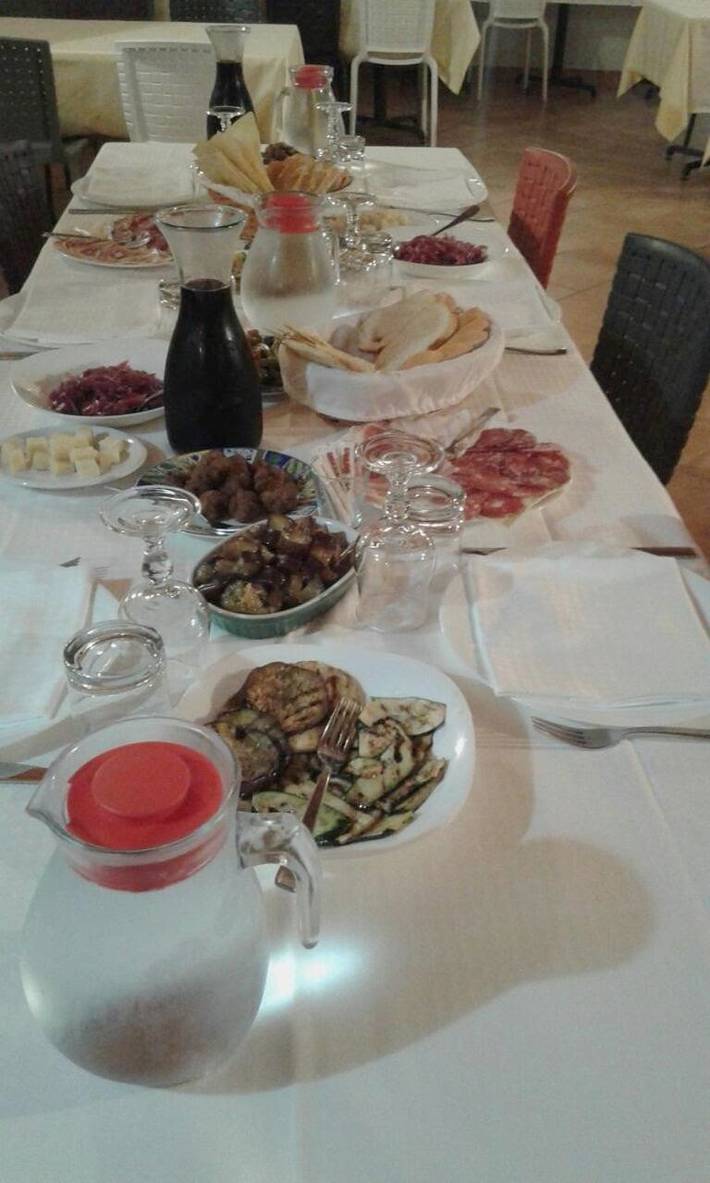 Location de vacances pour 3 personnes, avec vue ainsi que balcon et jardin à Sant'Antonio di Gallura - 3