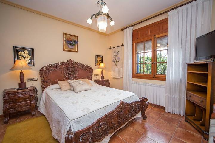 Location de vacances pour 12 personnes, avec jardin à Cuevas del Becerro - 4