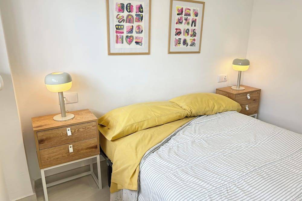 Apartamento entero, Apartamento en la Playa de Pobla de Farnals, con Piscina y Wifi rápido in Playa Puebla de Farnals, Puebla de Farnals