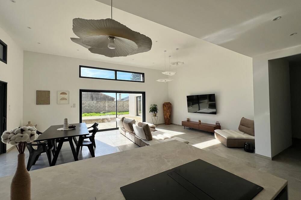 Magnificent house for 8 people in Saint-Marcel-lès-Valence, Región de Valence