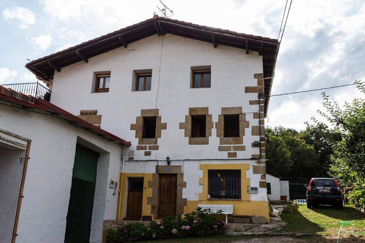 Three-Bedroom House in Merindad de Sotoscueva, Cordillera Cantábrica