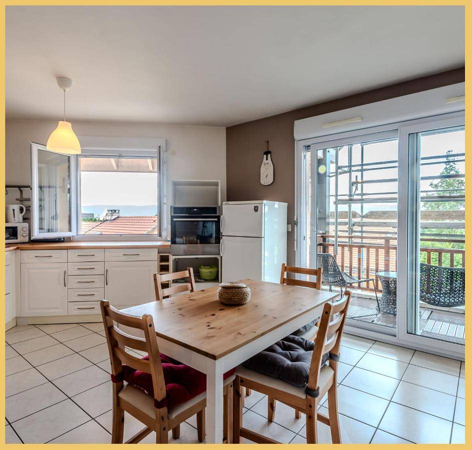 Appartement entier, One-Bedroom Apartment in Archamps, Région de Saint-Julien-en-Genevois