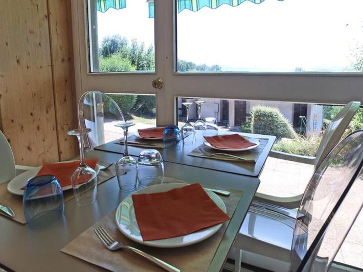 Gîte pour 6 personnes, avec terrasse, adapté aux familles à Parent - 4