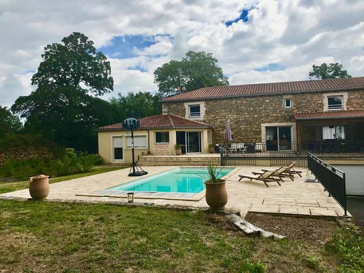 Casa de vacaciones para 14 personas, con jacuzzi además de piscina y jardín, Familias con niños - 1
