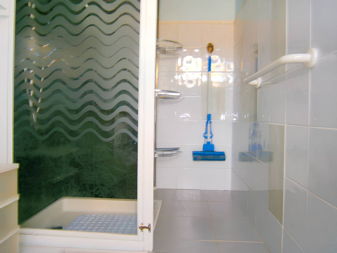 Ganze Wohnung, Modernes Apartment in Lourdes mit Jacuzzi, 54 m² in Lourdes, Hautes-Pyrénées