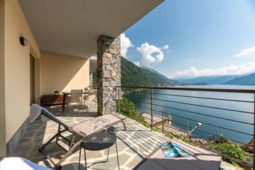 Vacation Rental for 4 Guests in Comune di Argegno, Lake Como, Picture 1