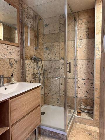 Gîte pour 2 personnes, avec vue et jardin à Sassenage