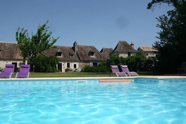 Gîte pour 2 personnes, avec jardin ainsi que jacuzzi et terrasse