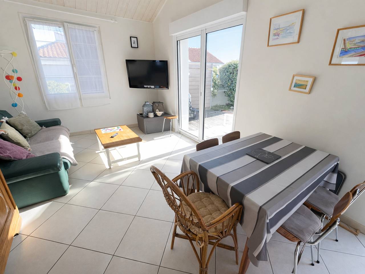 Renovated Comfortable House in Town Center, Close to Beach in La Tranche-sur-Mer, Vendée