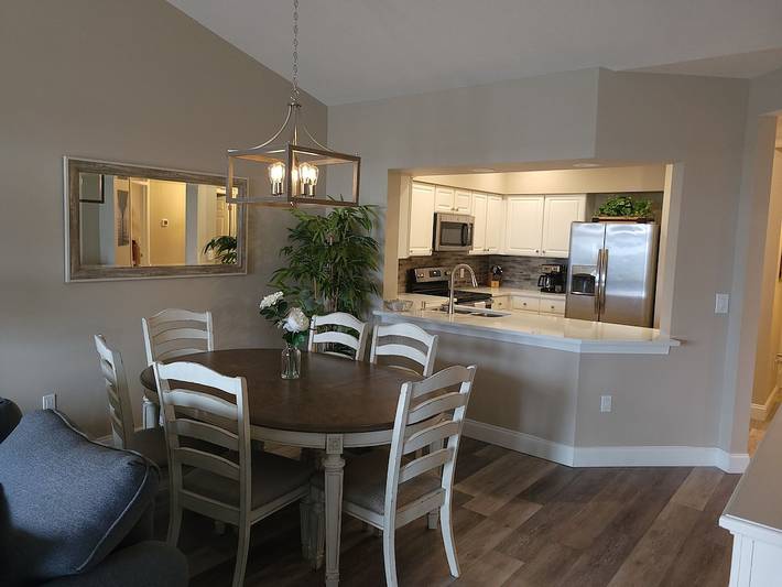 Ferienwohnung für 6 Personen, mit Pool und Balkon sowie Whirlpool und Garten - 1