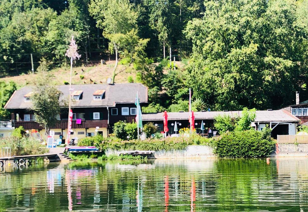 Naturfreundehaus Wallersee in Seekirchen am Wallersee, Bezirk Salzburg-Umgebung