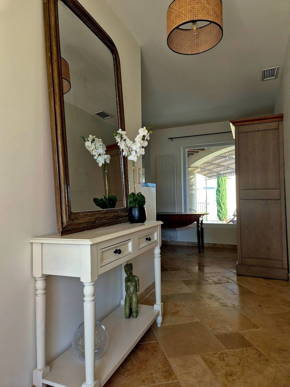 Villa « Margot » avec terrasse privée, Wi-Fi et climatisation in Goudargues, Région de Nîmes