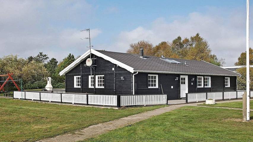 Ferienhaus für 16 Personen, mit Terrasse und Whirlpool sowie Sauna und Pool in Nordostjütland