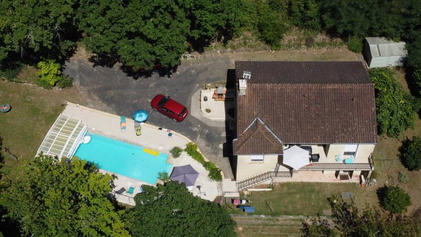 Gîte pour 6 personnes, avec jardin ainsi que piscine et balcon - 1