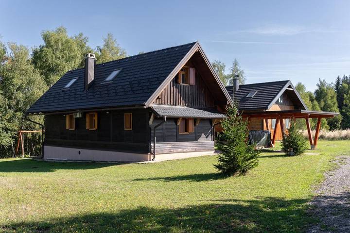 Chalet für 6 Personen, mit Terrasse und Whirlpool sowie Garten - 1