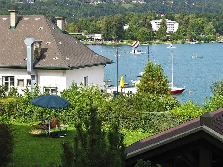 Ferienhaus für 4 Personen, mit Balkon und Seeblick