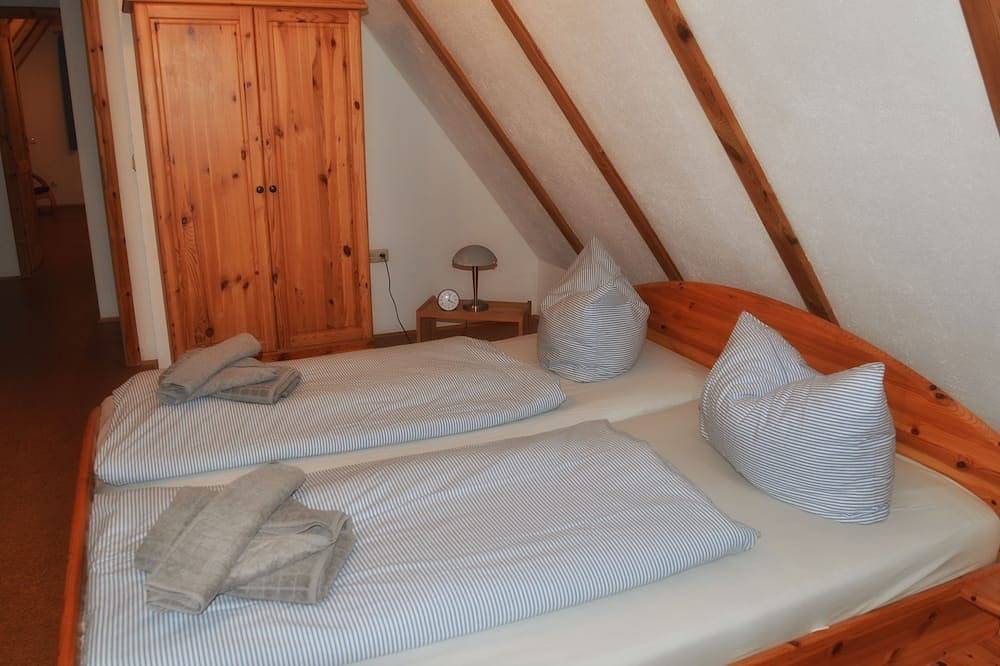 Cozy Gutskate in an idyllic village location and high quality accommodation (4 stars) in Krummin, Usedomer Norden