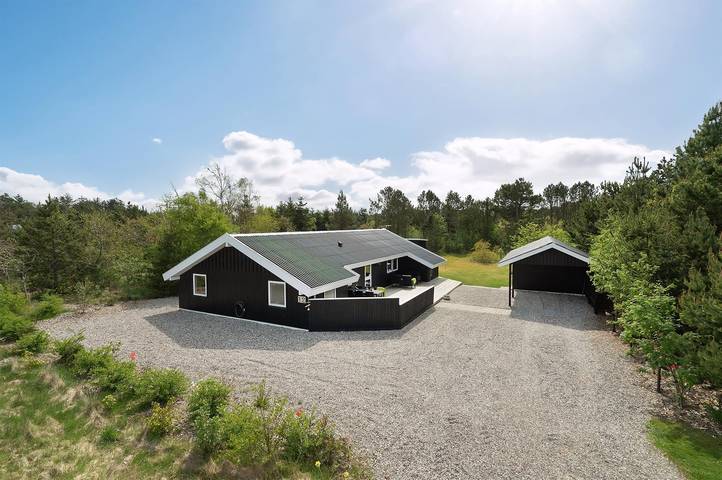 Feriehus for 6 personer, med jacuzzi og terrasse i Saltum