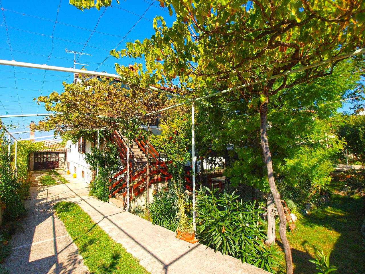 Entire apartment, Vacation apartment for 3 people with terrace in Stinjan, Southcoast Istria