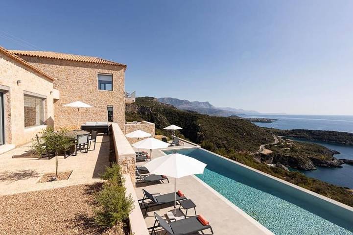 Villa für 8 Personen, mit Balkon - 1