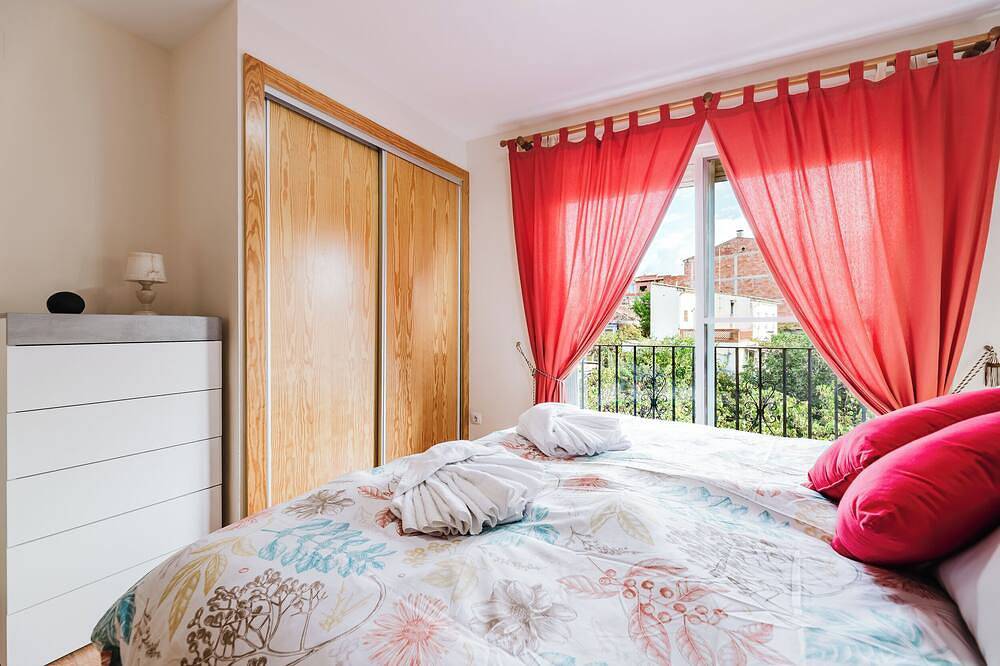 Cozy house in the heart of Caudiel, 100 meters from the greenway Ojos Negros. in Caudiel, Castellón Province