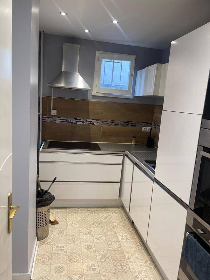 Appartement entier, Two-Bedroom Apartment in Chalon-sur-Saône, Région de Chalon-sur-Saône