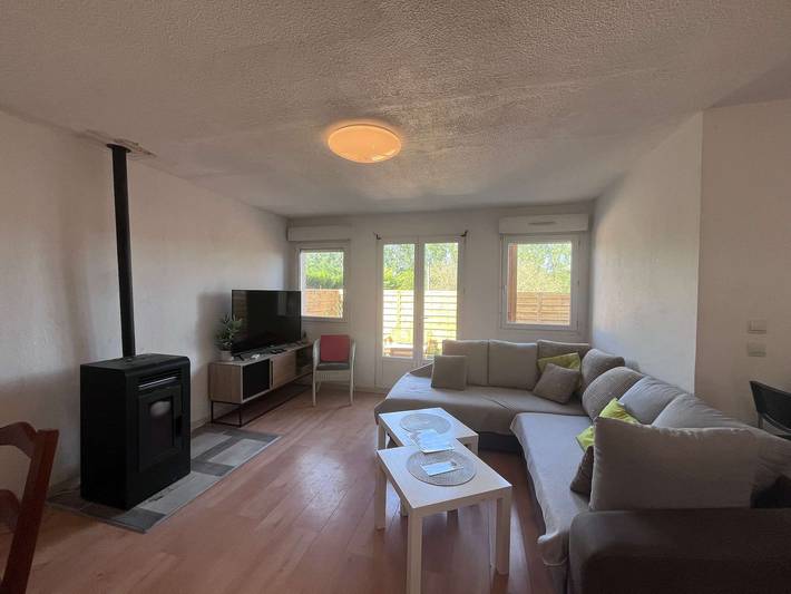 Location de vacances pour 6 personnes, avec balcon et jardin, adapté aux familles à Montrabé