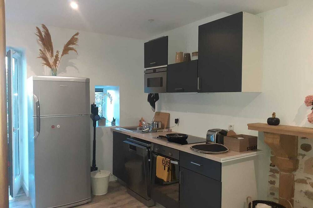 Apartamento entero, Trévoux: Loft Ravissant Avec Terrasse in Trévoux, Región de Bourg-en-Bresse