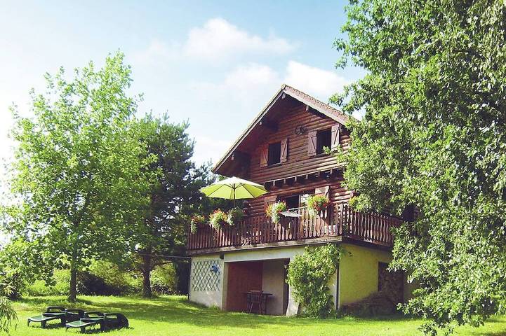 Gîte pour 4 personnes, avec Terrasse et Jardin à Hommert