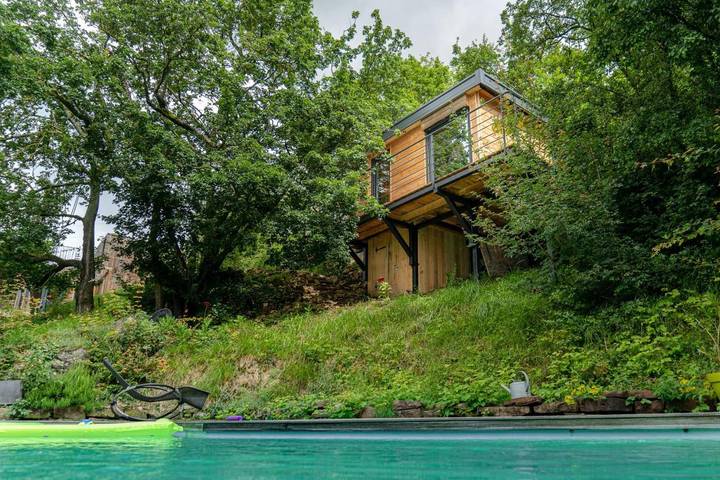 Location de vacances pour 2 personnes, avec Balcon et Terrasse ainsi que Jardin et Piscine à Osenbach