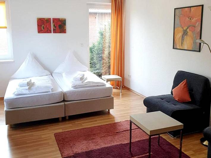 Ferienwohnung für 2 Personen, mit Sauna und Terrasse sowie Seeblick und Ausblick, mit Haustier in der Lüneburger Heide - 4