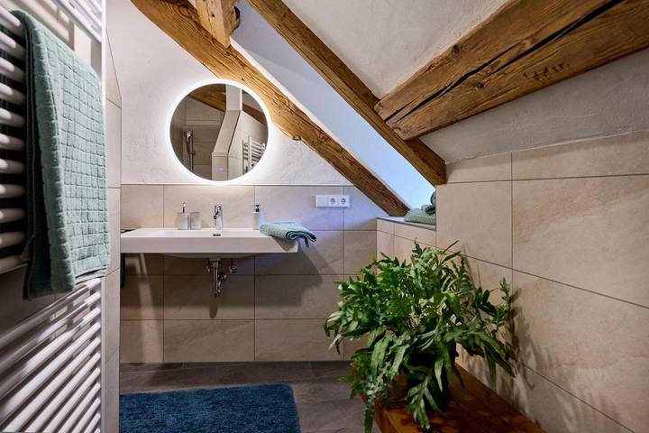 Ferienwohnung für 2 Personen, mit Terrasse und Garten sowie Ausblick
