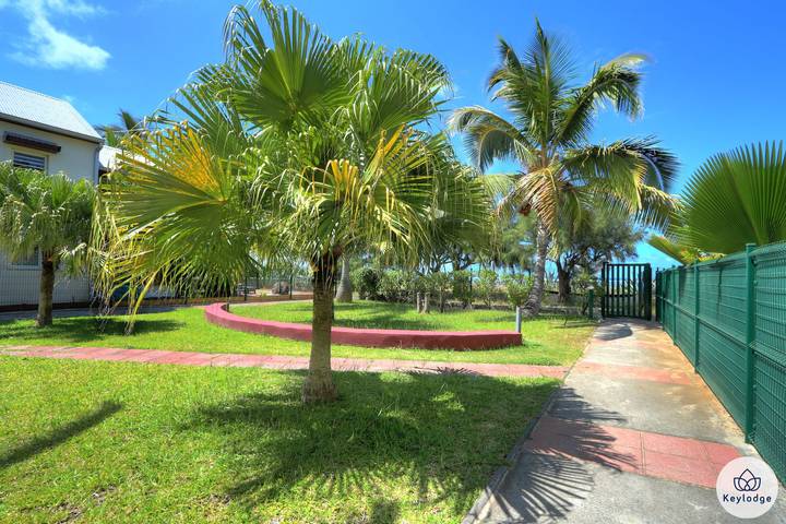 Gîte pour 4 personnes, avec jardin et terrasse à La Saline les Bains - 3