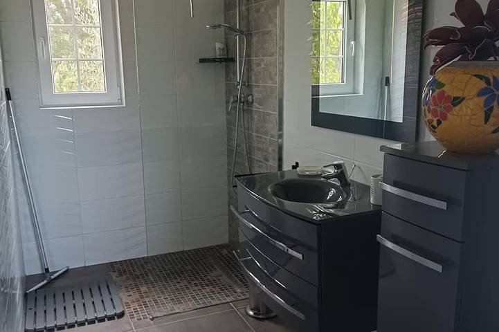 Location de vacances pour 4 personnes, avec jardin et terrasse à Aups - 4