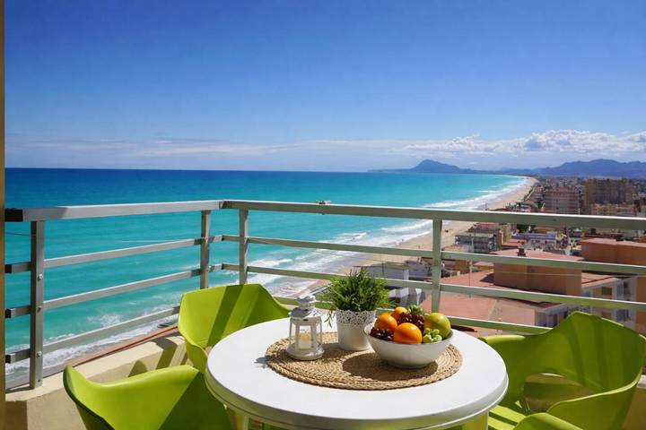 Apartamento de vacaciones para 4 personas, con piscina además de vistas y balcón, Familias con niños - 1