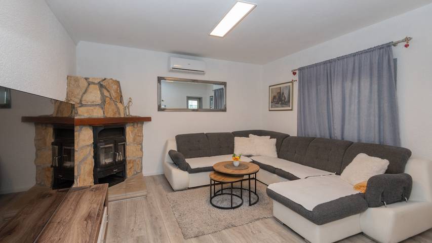 Hacienda Anna by Villas Guide in Imotski, Makarska Riviera