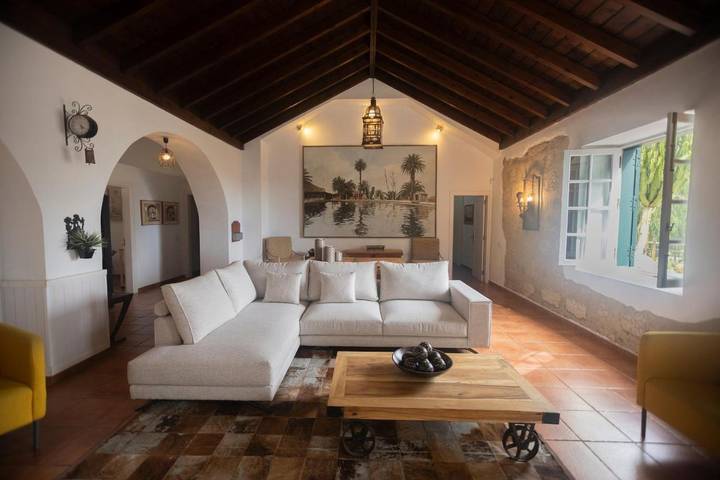 Casa rural para 6 personas, con vistas además de jardín y piscina, Familias con niños en Arico - 2